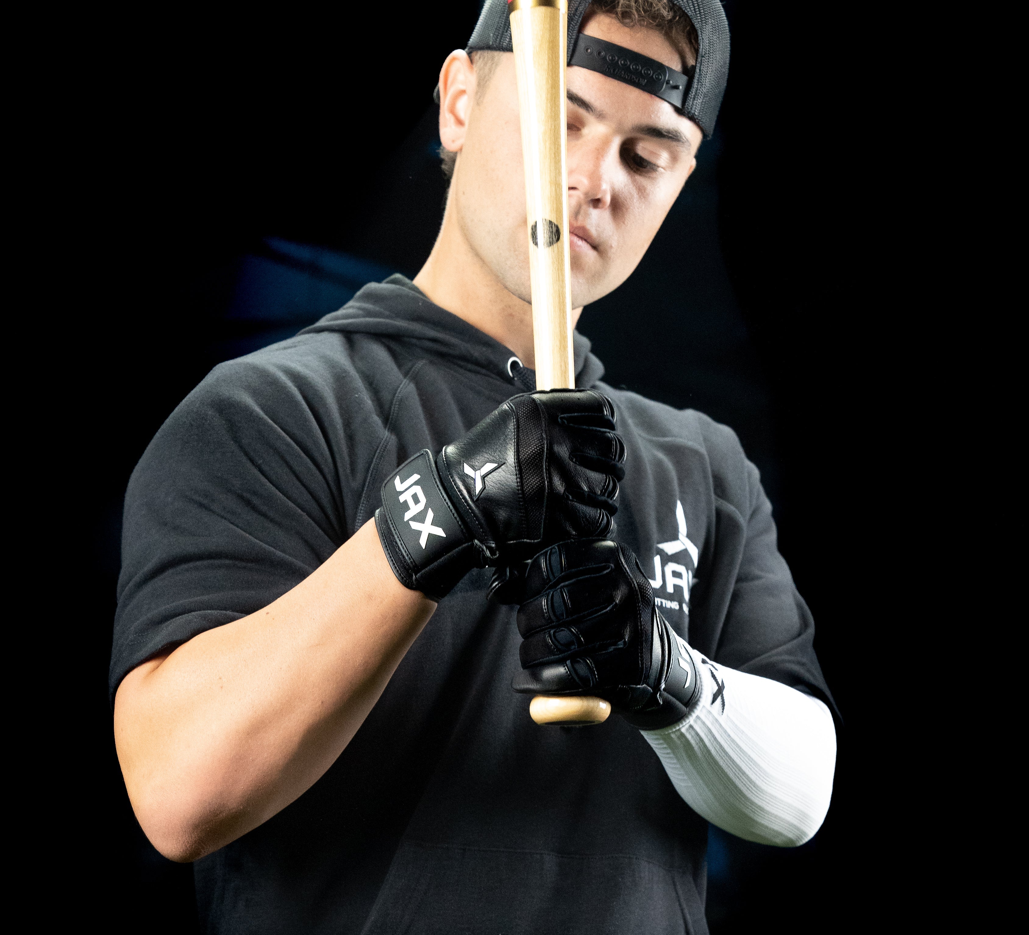 Collection of Jax Restore Recovery Premium Arm Sleeve - Grey in a gallery layout